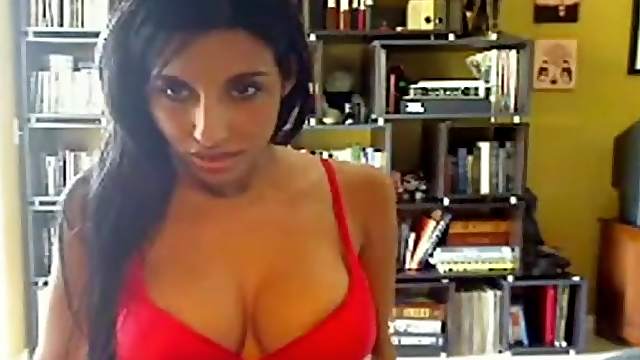Firm tits latina masturbates on webcam video