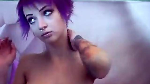 Emo whore with huge tits livecam masturbation