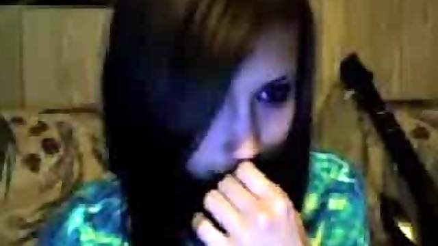 Cute Teen Will Make You Fall In Love With Her Pretty Face