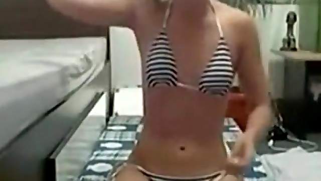 Slim blonde chick gets crazy with her boyfriend