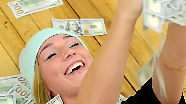 Kendra Sunderland Behind The Scenes of her hot new video