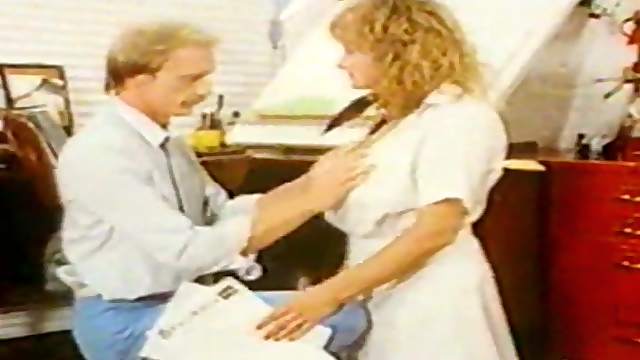 Mature milf gets a good fuck in the office with a boss