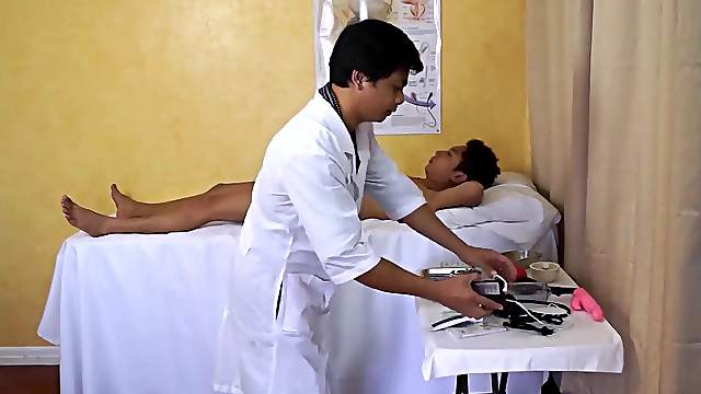 Kinky Doctor Vahn is conducting Asian twink Raves anal exam and treatment.