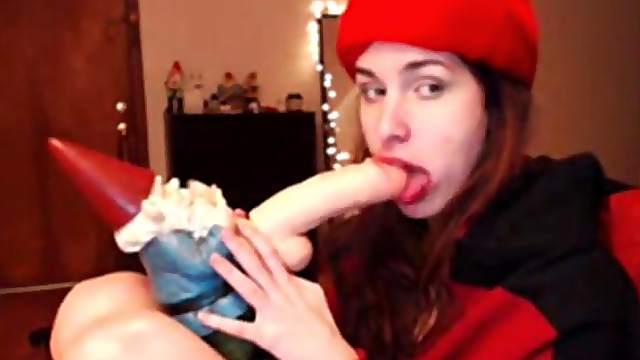 Funny cam model sucks off a gnome