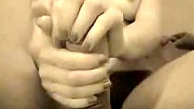 Wicked Handjob With a Naked Babe
