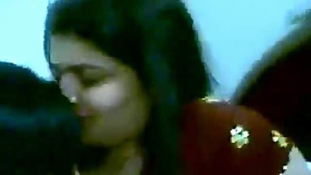 Indian Babe Blows Her Boyfriend's Dick for Fun