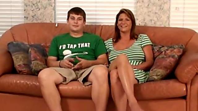 Busty babe likes to suck a fat dick more than anything else