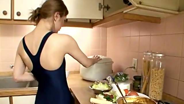 Oral adventure at home along young Yuu Mahiru