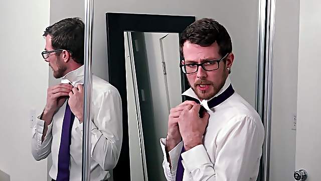 Bearded Daddy Barebacks Cute Guy