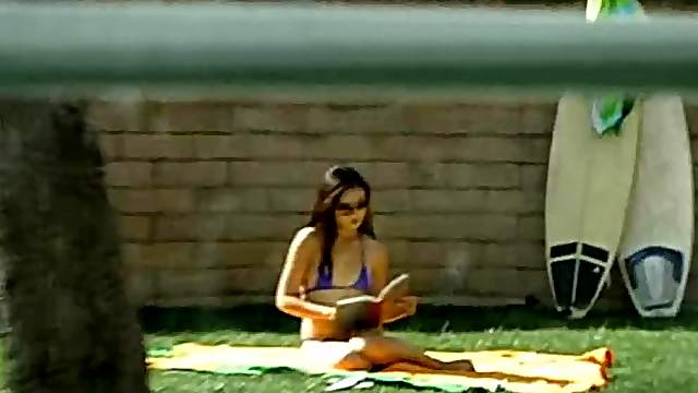 Backyard BlowJob From Beautiful Asian in Bikini