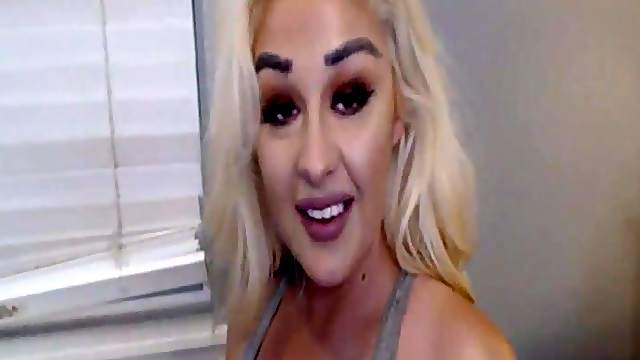 Hot Babe With Huge Melons and Ass Fuck Her Dildo
