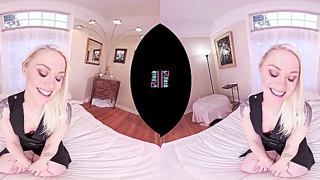 Ash Hollywood masturbates in POV VR