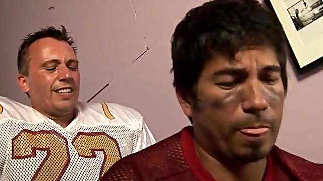 After the game horny David Thompson and Mr. Slater enjoy gay sex