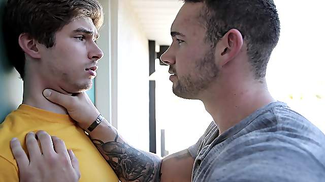 Tattooed gay Steve Rogers likes to ride on a hard cock until they both cum