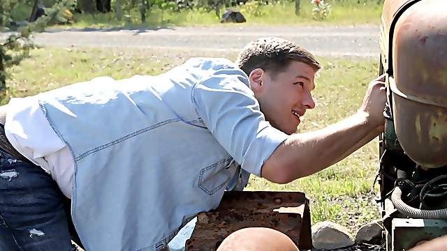 Strong gay gets his ass filled with a huge Zak Bishop's penis