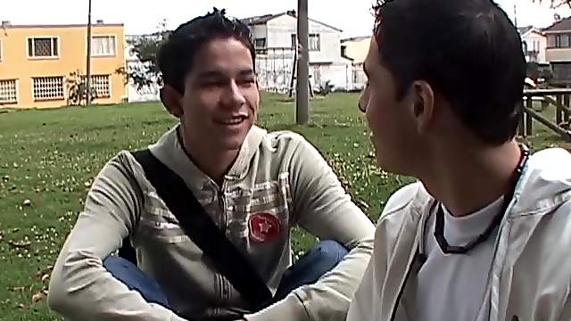 Gustavo heads to the park for a meet up with cute Leonardo.