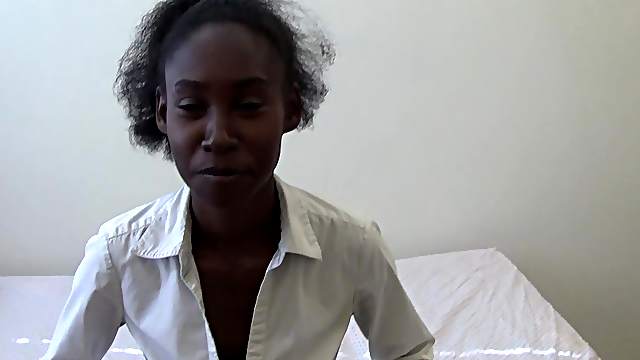 Amateur Ebony MILF Toys And Gets Played With