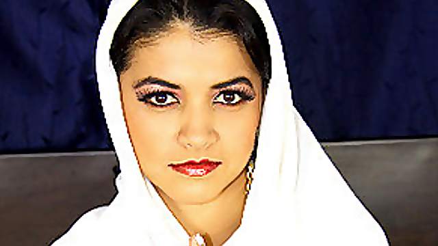 Arab MILF Wants To Suck and Fuck a Non-Muslim Cock