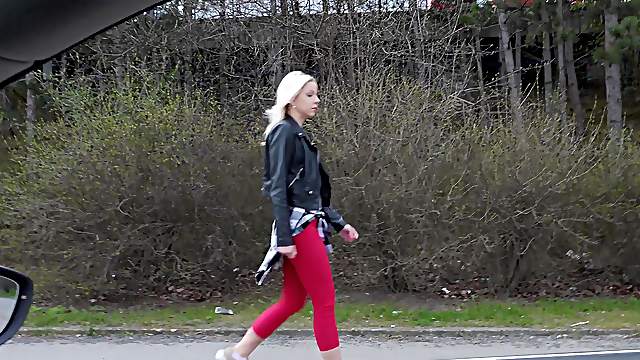 Nothing pleases this blonde Julia Parker like a friend's fat and long dick
