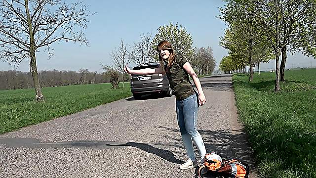 Kizzy Sixx gets her pussy fucked by a handsome driver in the car