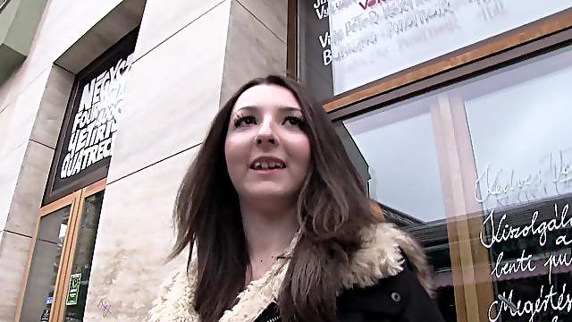 Czech street amateur Amy White takes money to suck a large dick