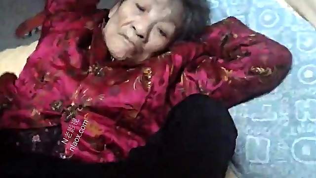 Old chinese pussy