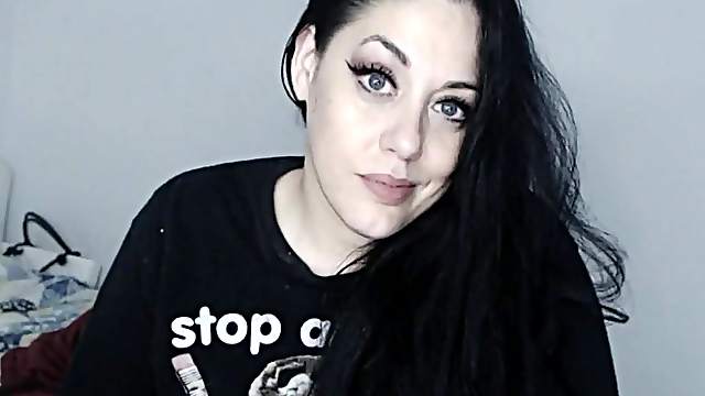 Amateur fucks big tits with dildo on cam