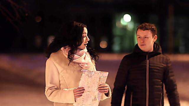 Amateur girlfriend Emily Bender fucked in the bed during winter night