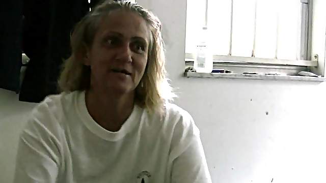 Old Lady Hooker Loves Crack and BJ