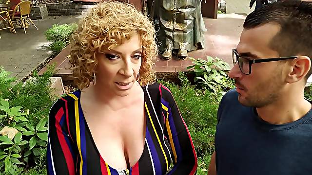 Mature slut Candy Alexa with massive fake bazooms fucked by a stanger