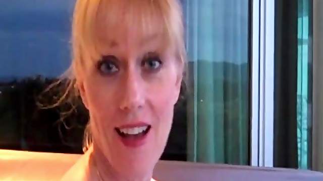Amateur granny Wicked Sexy Melanie giving a BJ and getting a creampie.