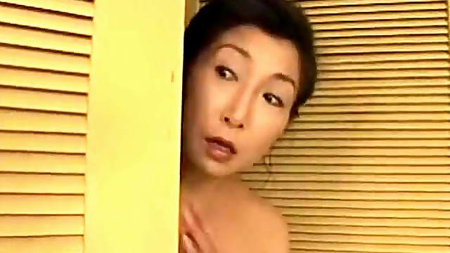 Mature Japanese wife gets fucked in the bathroom