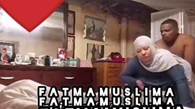 Muslim woman fucking at home