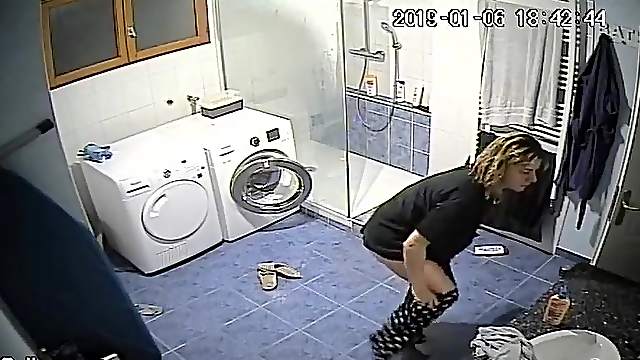 Spy cam in the shower -2