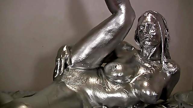 Solo slut Mindi Mink gets covered with grey paint and loves it