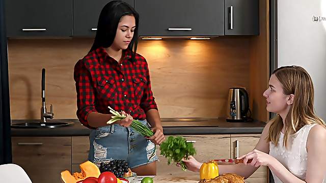 Amateur lesbian sex between naughty friends Tarre and Lana Broks