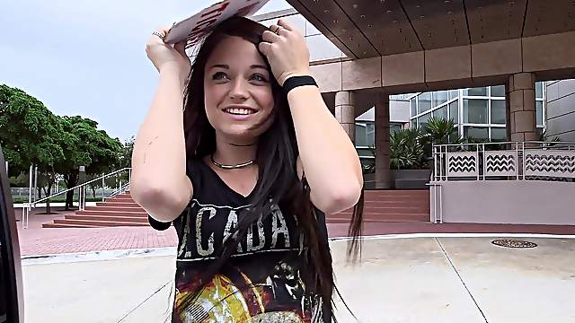 Amateur girl Kaisey Dean takes money to have sex with a stranger