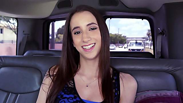 Awesome chick Belle Knox strips and shows her body in the car