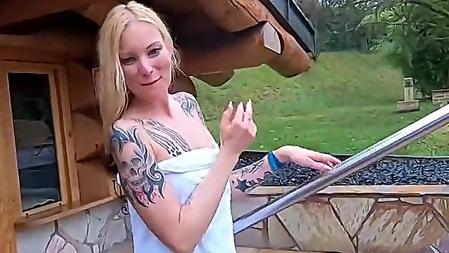 Public flashing sextape with skinny blonde in sauna