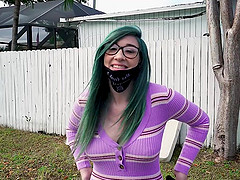 Pale stranger Savannah Siren takes money to have sex in the van