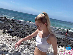 Outdoor dicking in HD POV video with a horny girl - Riley Star