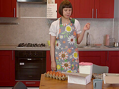 Watch horny solo girl Sandy Chees pleasuring her pussy in the kitchen