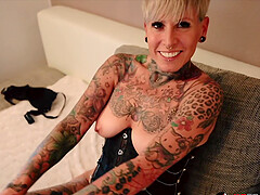 German cougar Lady Kinky Cat loves big cock