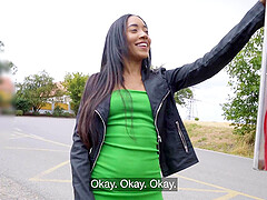 Brunette Linda Baker enjoys while sucking her lover's cock