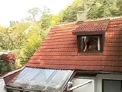 Pareja vecina coje en la ventana