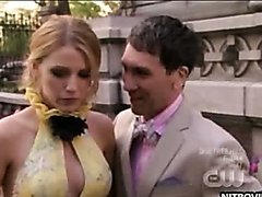 Unbelievably Beautiful Blonde Blake Lively Showing Her Hot Cleavage