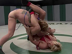 Booty and sexy fighters are on the pitch