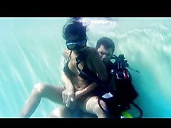 Kinky Asian Getting Her Pussy Fucked Underwater