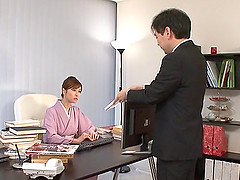 Kimono girl handjob is erotic and makes his dick cum