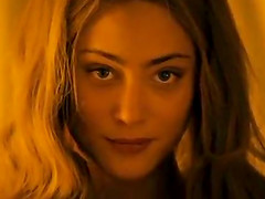Nora Arnezeder - Angelique